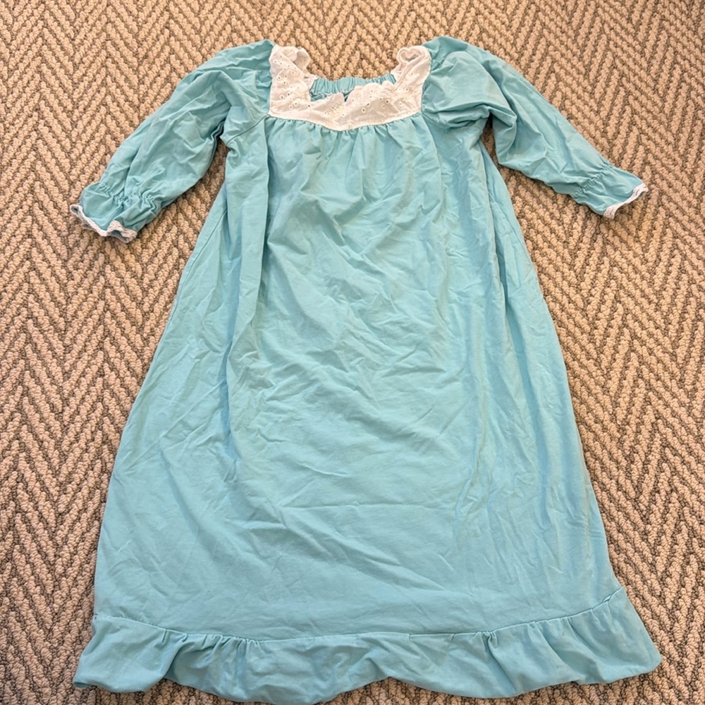 Blue & white nightgown